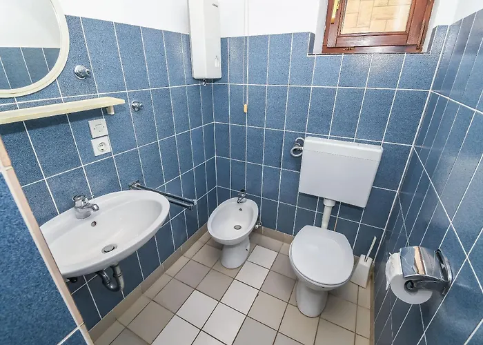 Anna Apartman *